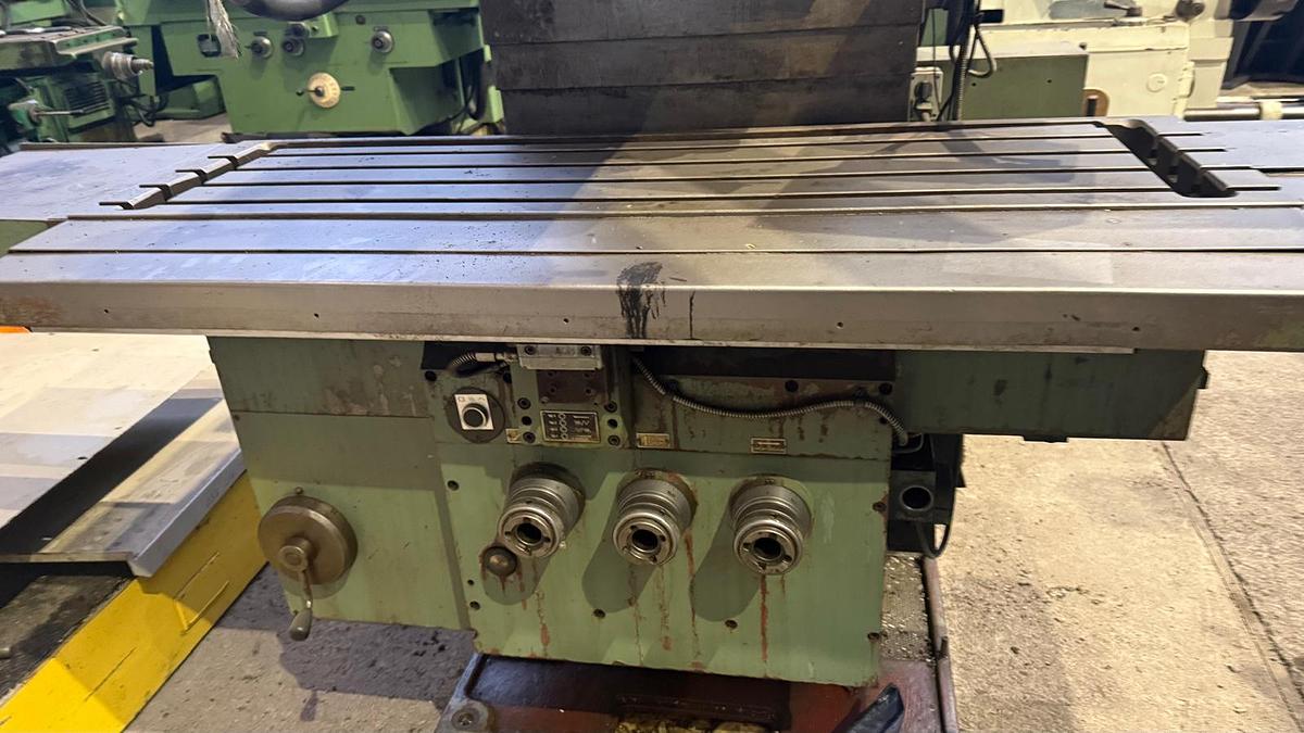 Used Frezarka TOS KURIM FGS 32/40