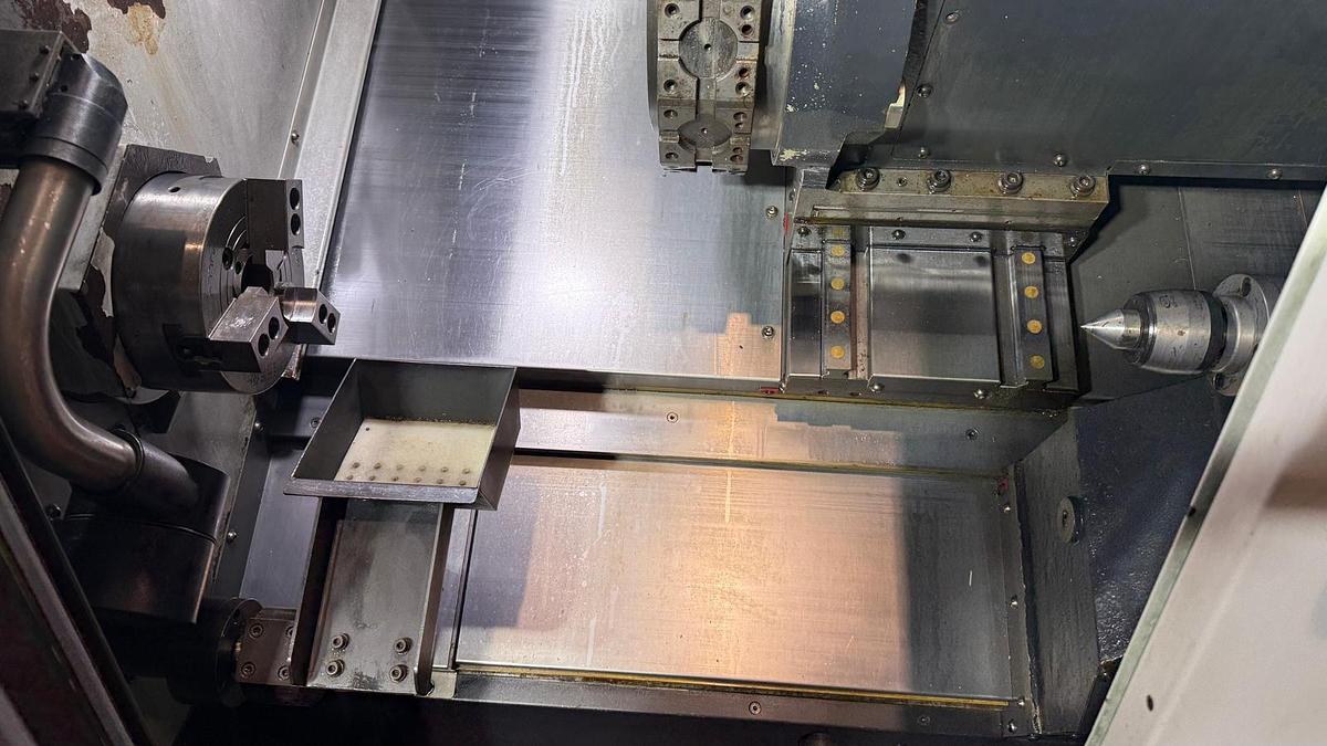 Used Centrum tokarskie CNC Doosan LYNX 2100LM
