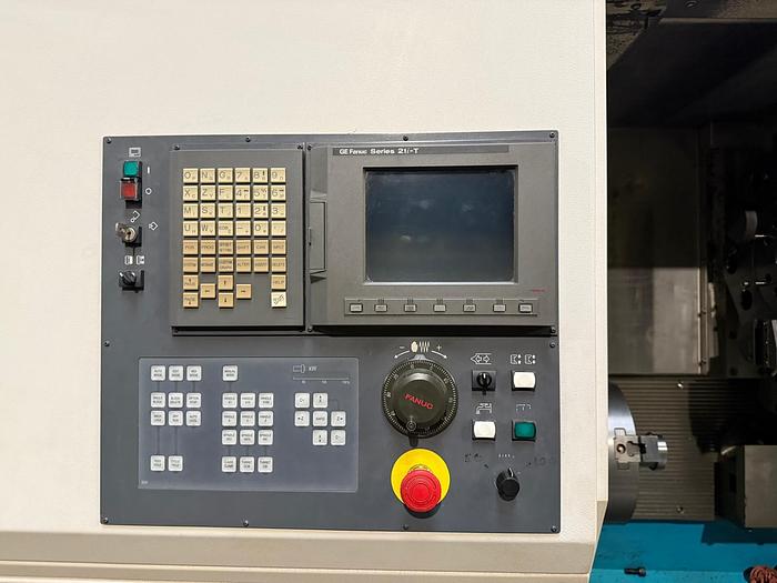 Used Tokarka Colchester Tornad 220M