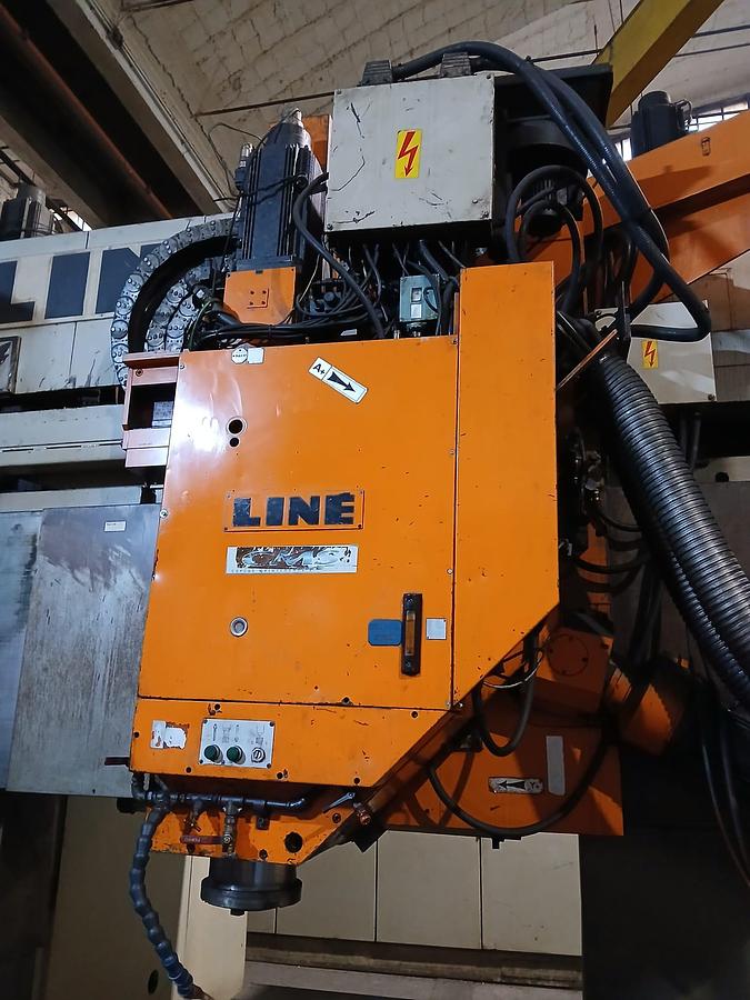 Used Frezarka bramowa LINE
