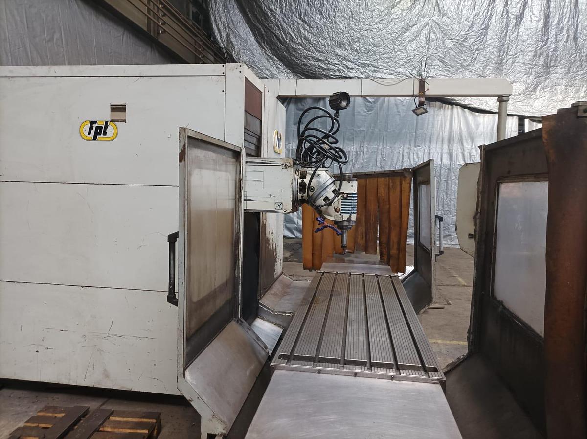 Used Pionowo-poziome centrum obróbcze FPT