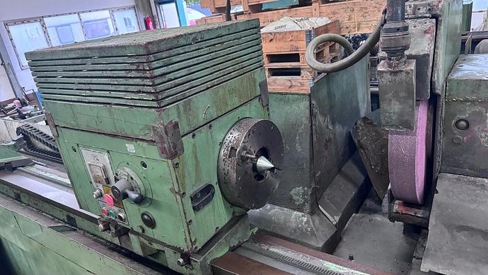 Used Szlifierka do wałków TOS BUC 63 B