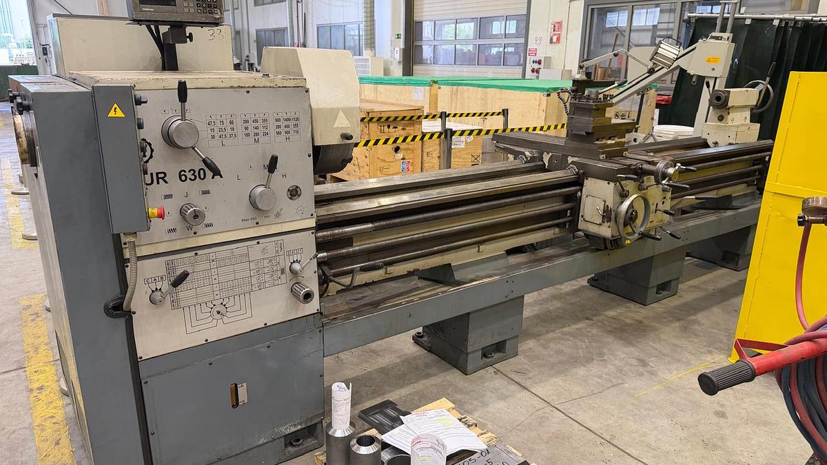 Used Tokarka PONAR TUR 630A / 3000