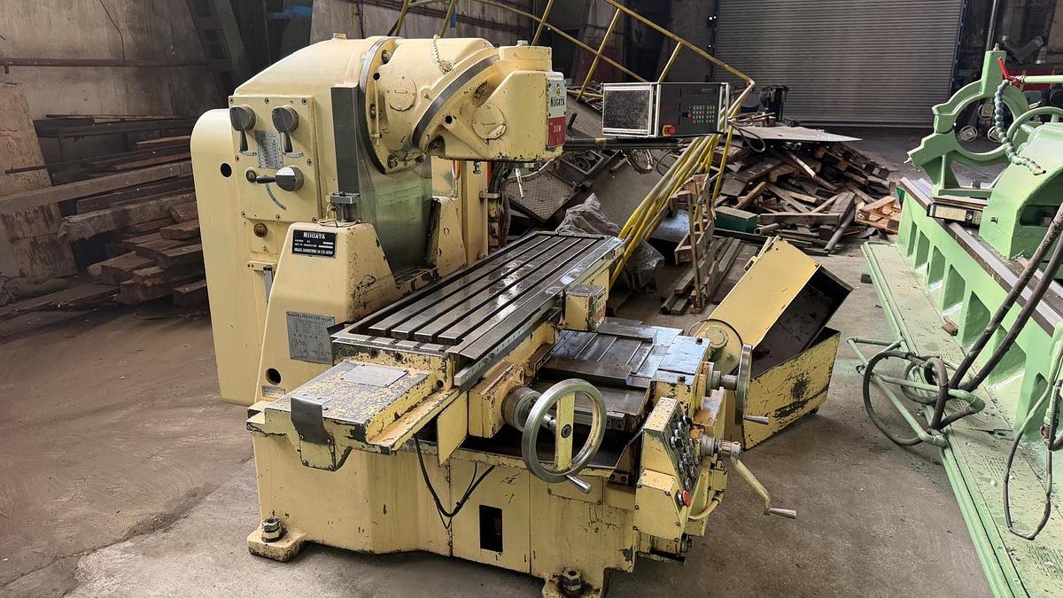 Used Frezarka NIIGATA 3UM