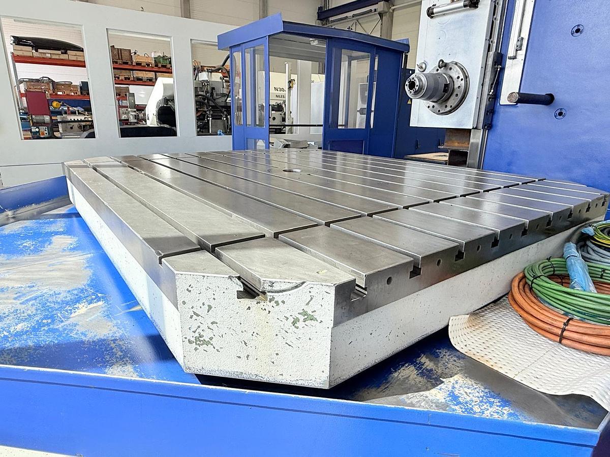 Used Wytaczarka CNC TOS WHN 13