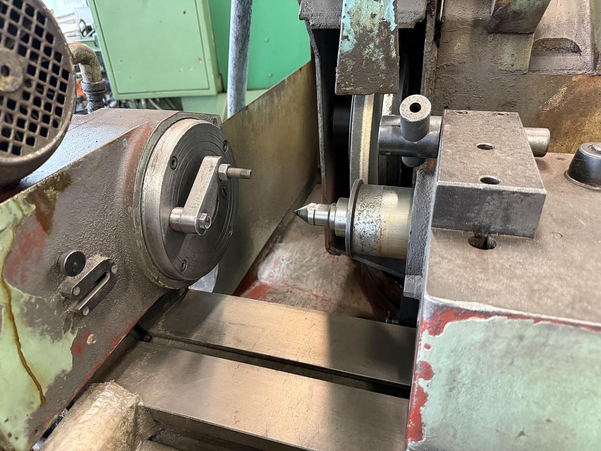 Used Szlifierka do wałków TOS HOSTIVAR BHU 32/1000