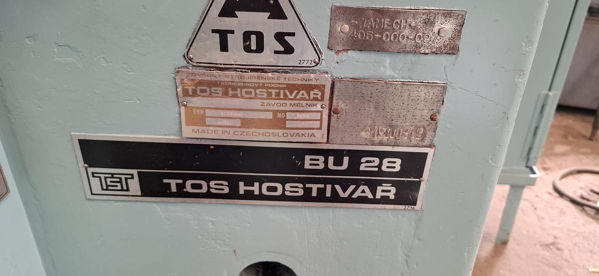 Used Szlifierka do wałków TOS Hostivar BU 28 / 630