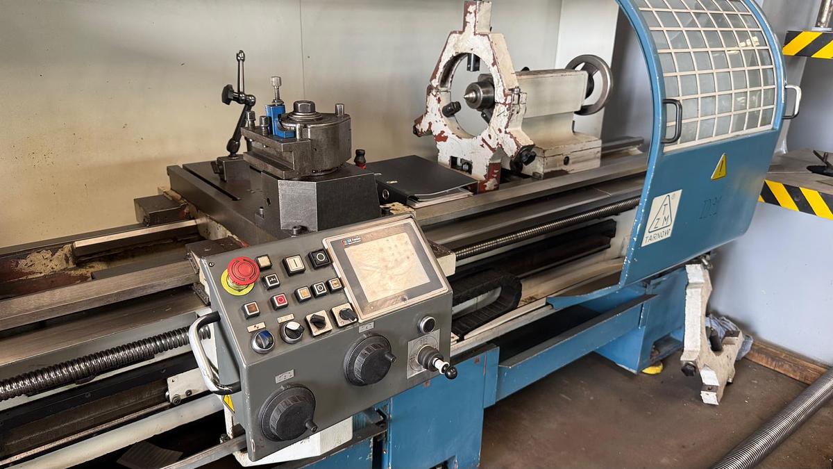 Used Tokarka Tarnów TUJ 560 MEF x 2000