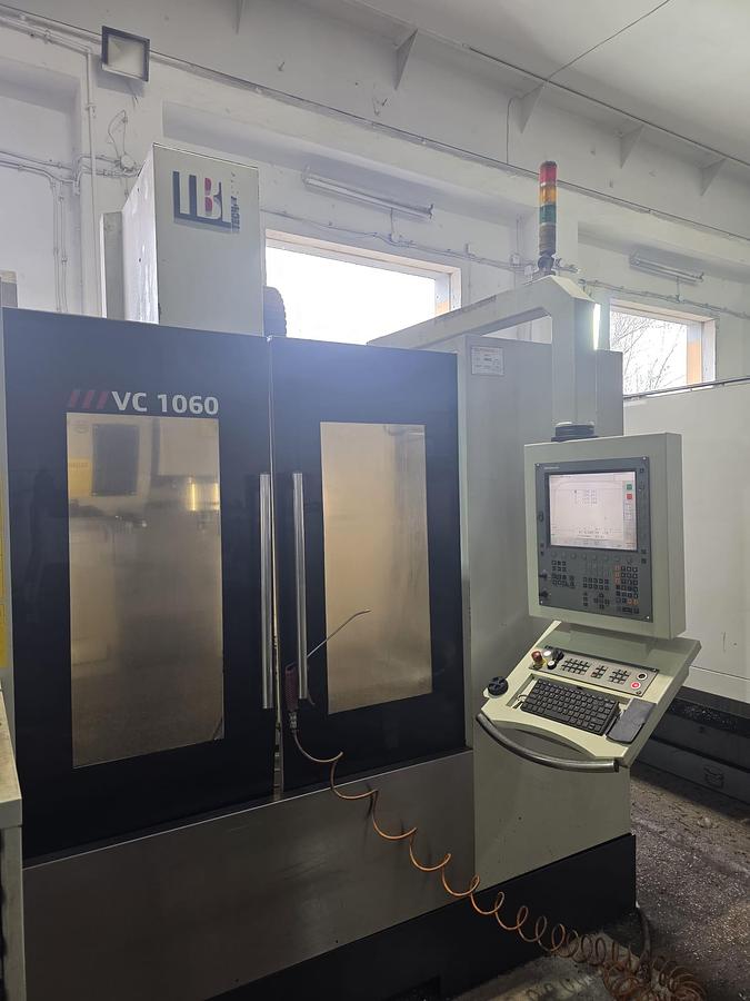 Used Pionowe centrum frezarski-wiertarskie VC 1060 HH