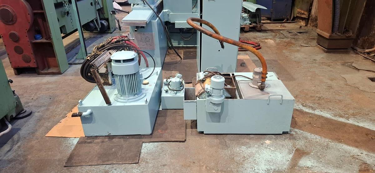 Used Szlifierka do wałków TOS HOSTIVAR BHU 40x1500