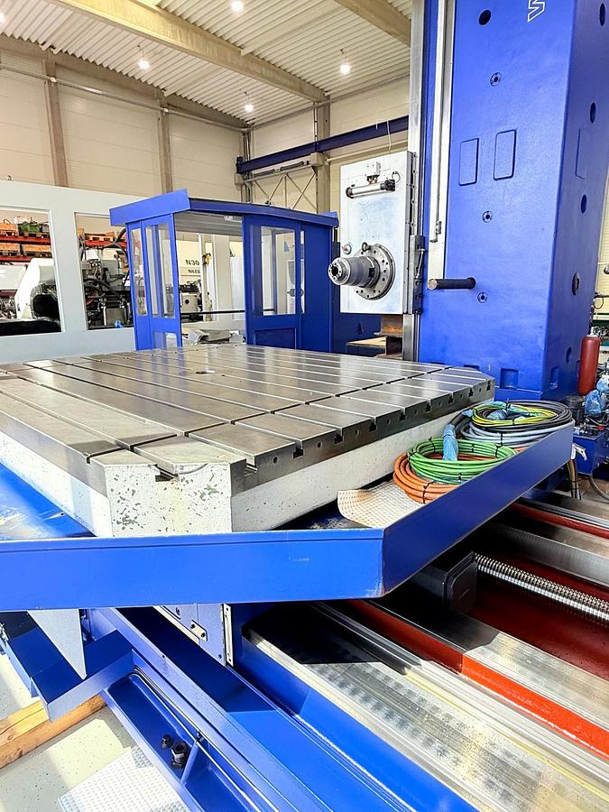 Used Wytaczarka CNC TOS WHN 13