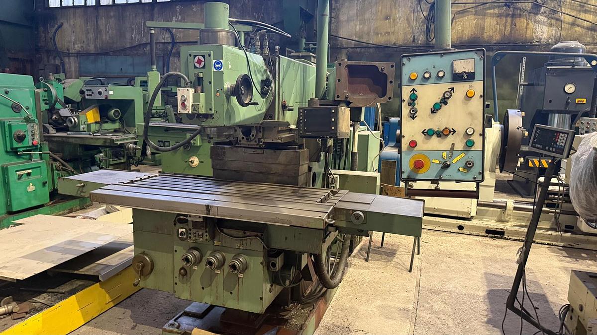 Used Frezarka TOS KURIM FGS 32/40
