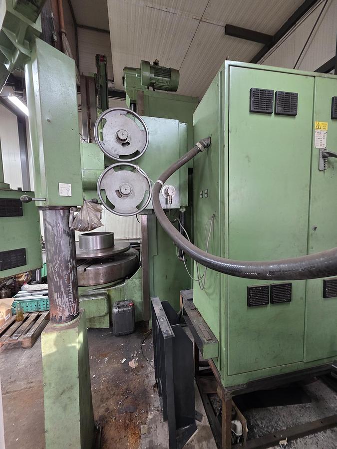 Used Tokarka karuzelowa WEBSTER & BENNET 1600