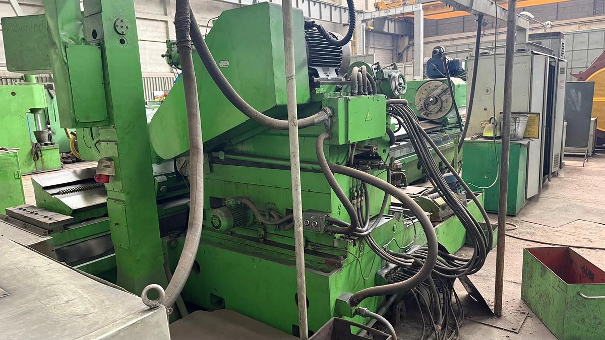 Used Szlifierka do wałków Stankoimport 800x6000 mm