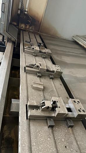 Used  Centrum obróbcze pionowe CHIRON FZ 22L