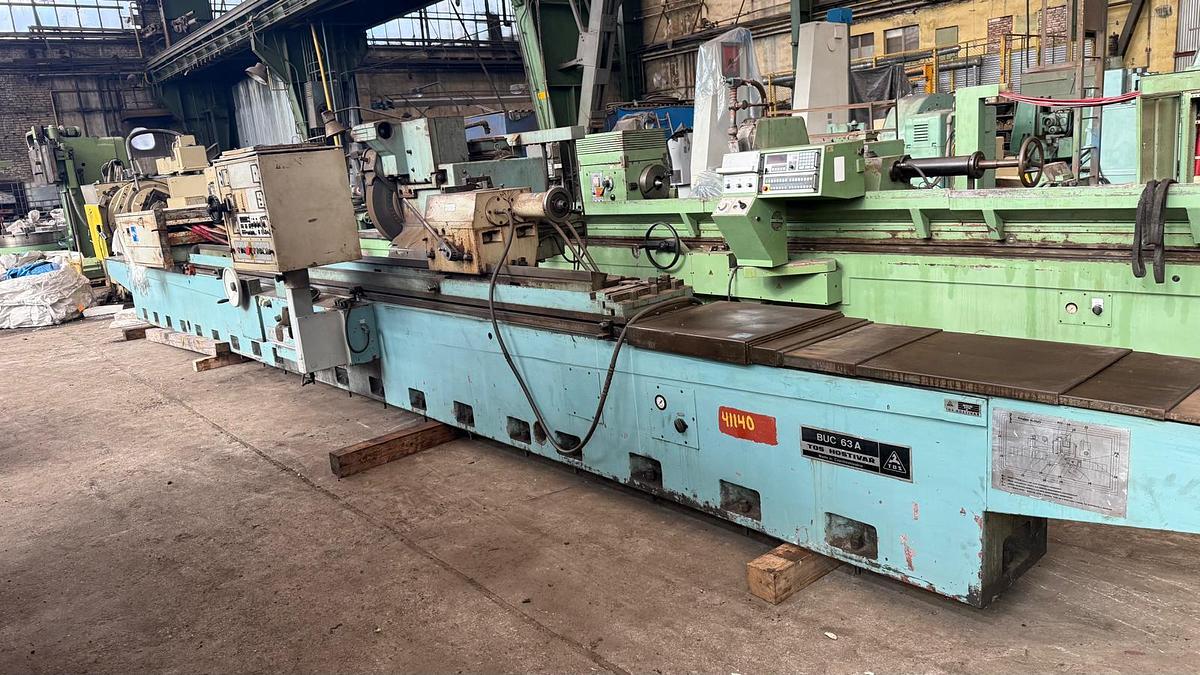 Used Szlifierka do wałków TOS BUC 630/4000