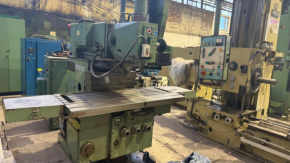 Used Frezarka TOS KURIM FGS 32/40