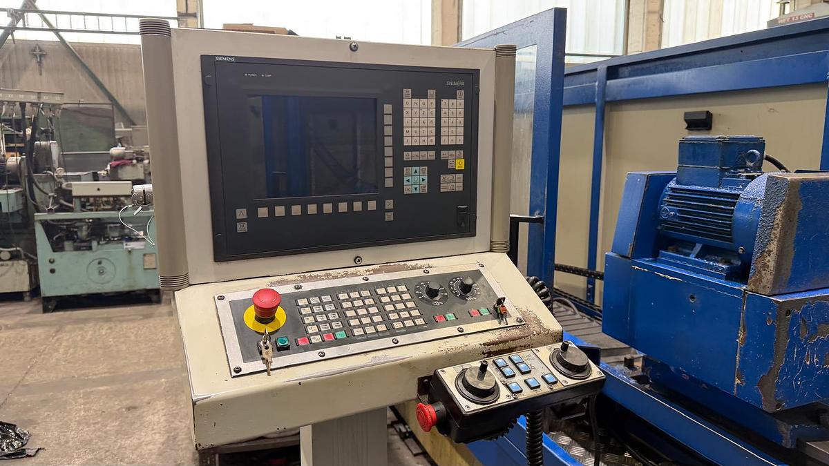 Used Szlifierka do wałów HOL-MONTA UB 40/2000 NC