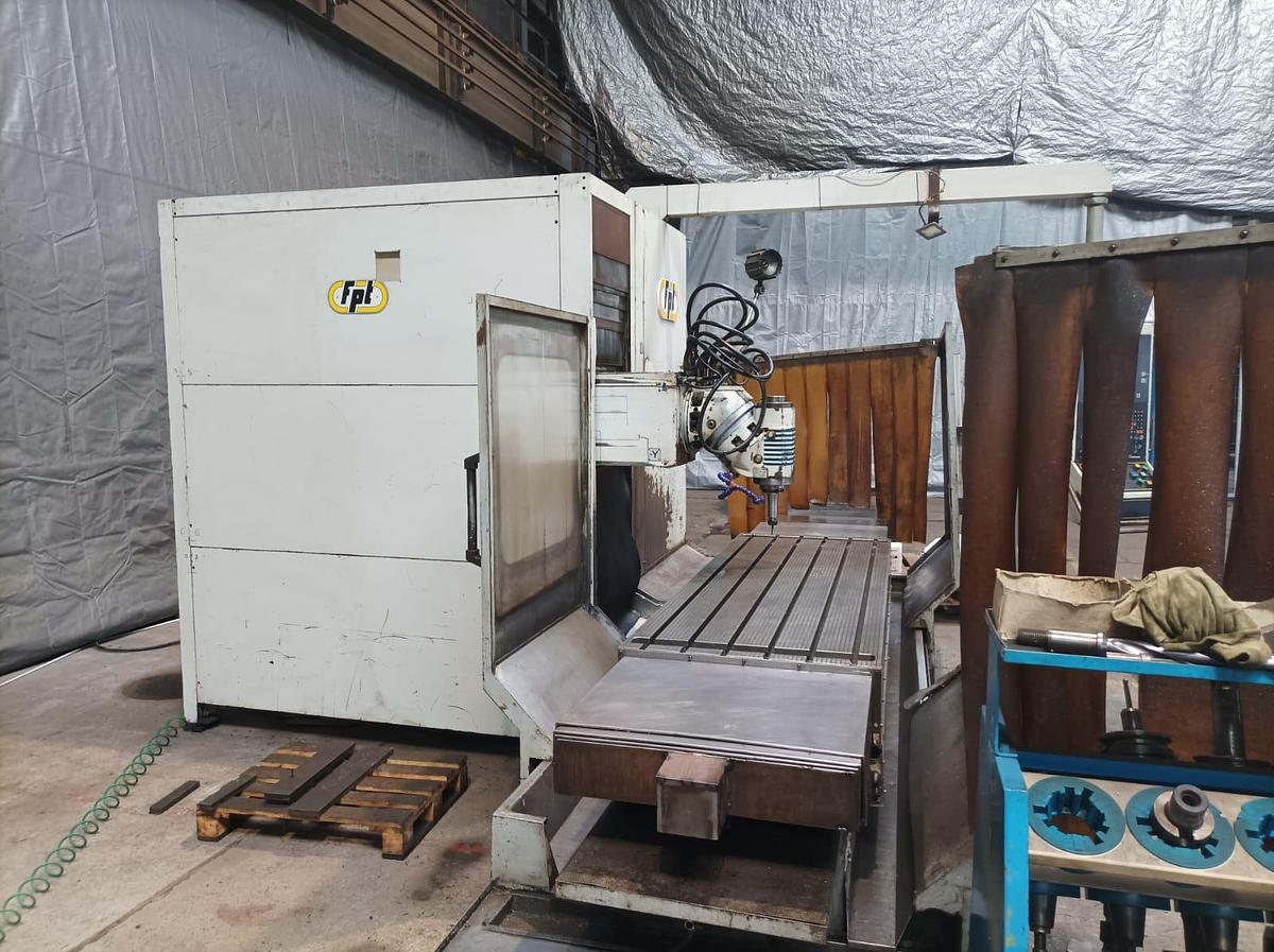 Used Pionowo-poziome centrum obróbcze FPT