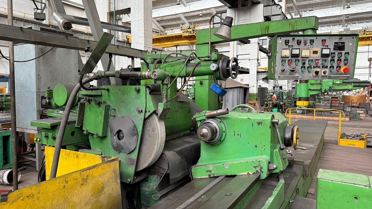 Used Szlifierka do wałków Stankoimport 800x6000 mm