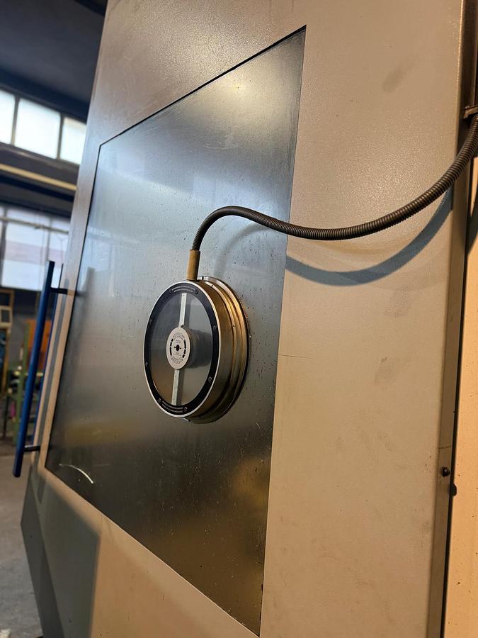 Used Centrum obróbcze MIKRON WF74