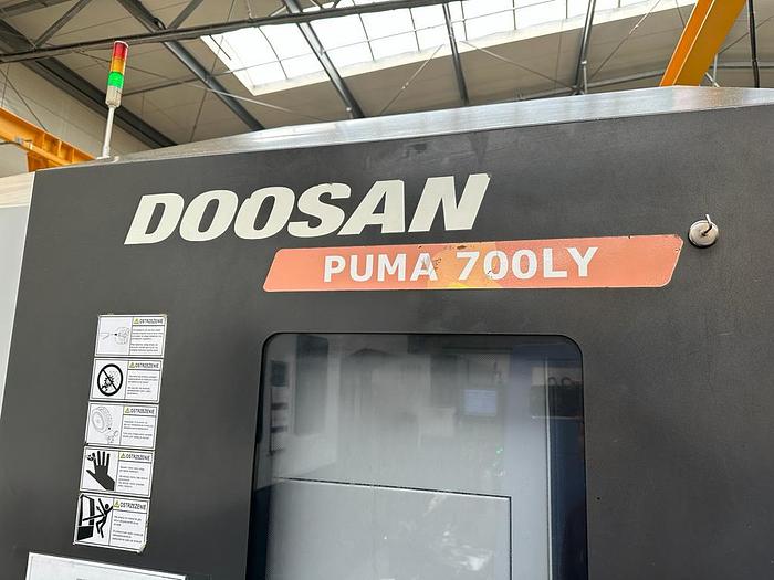 Used Tokarka CNC DOOSAN PUMA 700LY