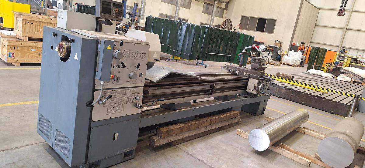 Used Tokarka PONAR TUR 630A/3000