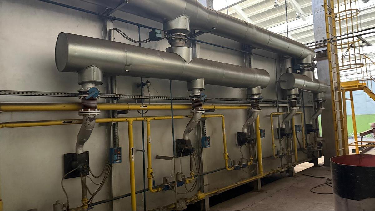 Used Piec komorowy z wysuwnym trzonem ZREMB - REMOS