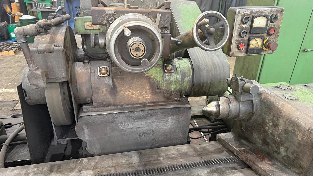 Used Szlifierka do wałków STANKOIMPORT 3A172