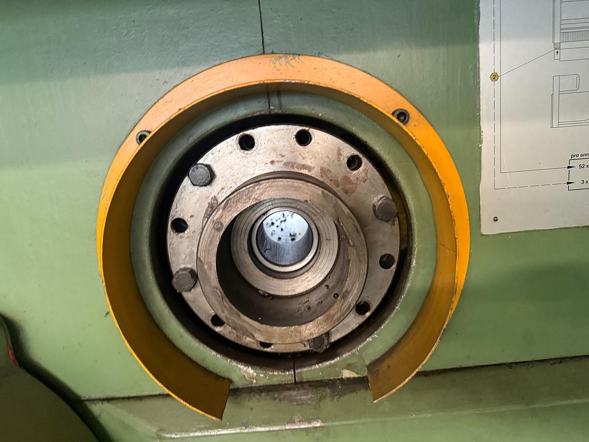 Used Tokarka CNC VDF Boehringer DN 820 - 2 