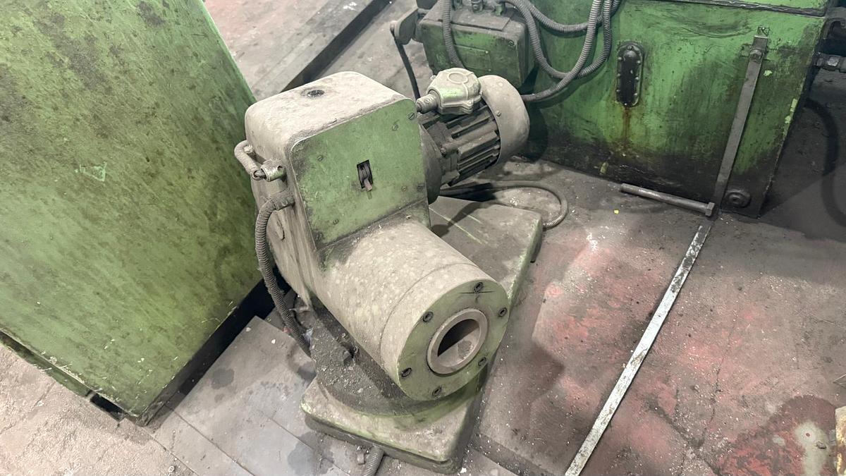 Used Szlifierka do wałków STANKOIMPORT 3A172