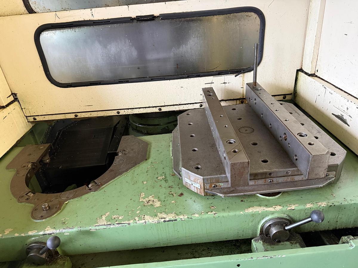 Used Centrum obróbcze dwupaletowe OKK PCH 500