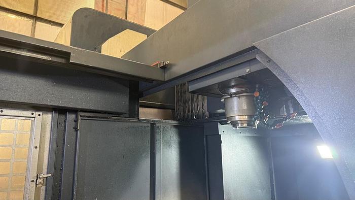 Used Bramowe pionowe centrum obróbcze Johnford DMC-1500H