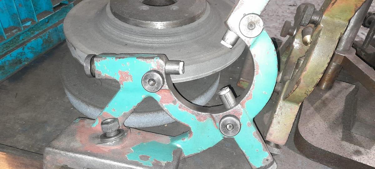 Used Szlifierka do wałków FUM Pabianice RUP-28.45/1000