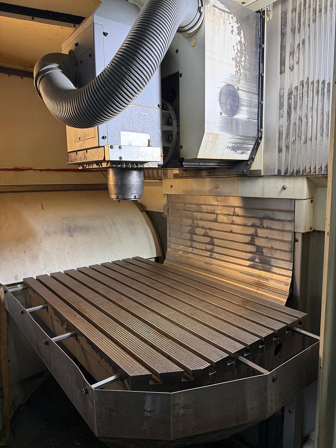 Used Centrum obróbcze Deckel Maho DMU 60T