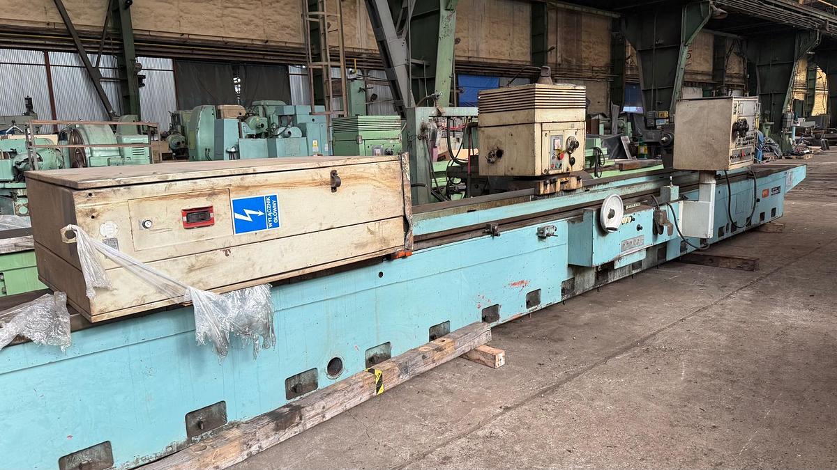 Used Szlifierka do wałków TOS BUC 630/4000