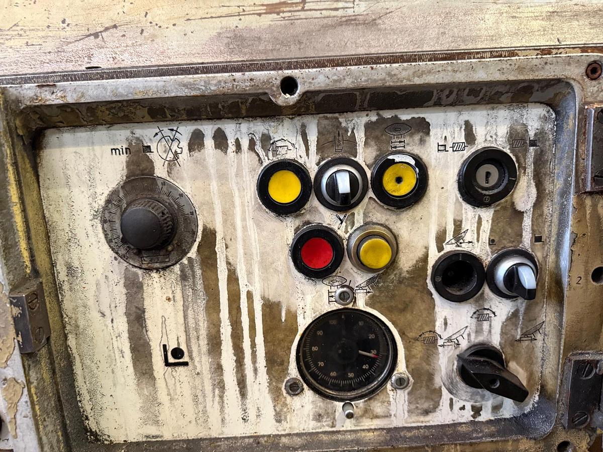 Used Szlifierka do frezów Werko SWFW 250