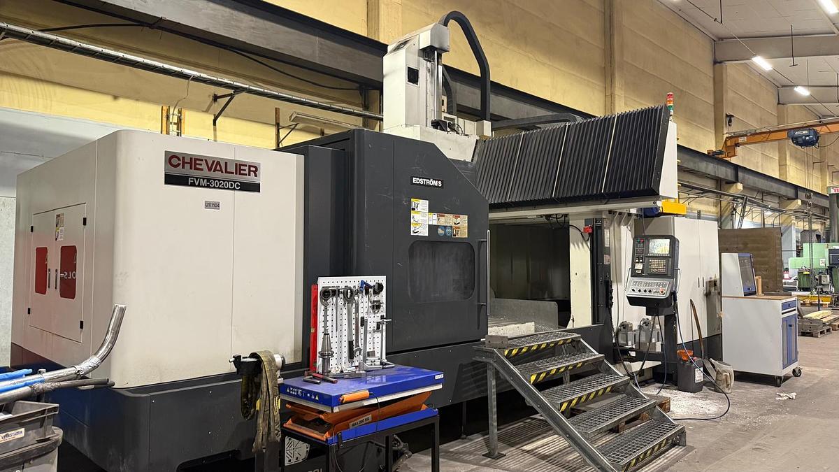 Used Frezarka bramowa Chevalier FVM-3020DC