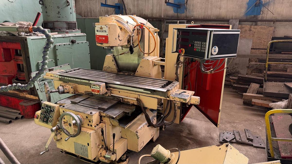Used Frezarka NIIGATA 3UM