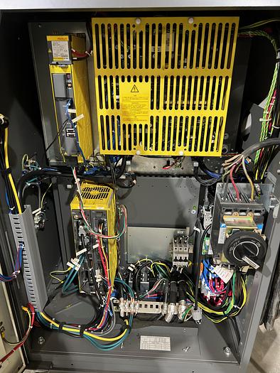 Used FANUC M900iA/260L, CLEANED AND TESTED, ONLY 2,067 HOURS