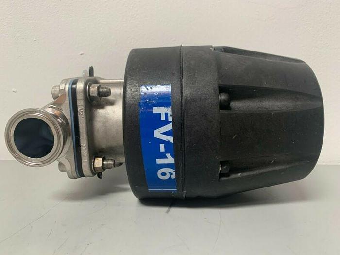 Used ITT Pure-FLO 1.5-316L-RA20MAX-CWP150 Diaphragm Valve w/ 1 1/2" Sanitary Fittings