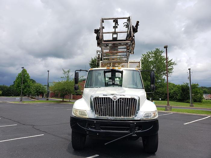 Used 2006 International 4300 Altec T40C Cable Placer Bucket Truck