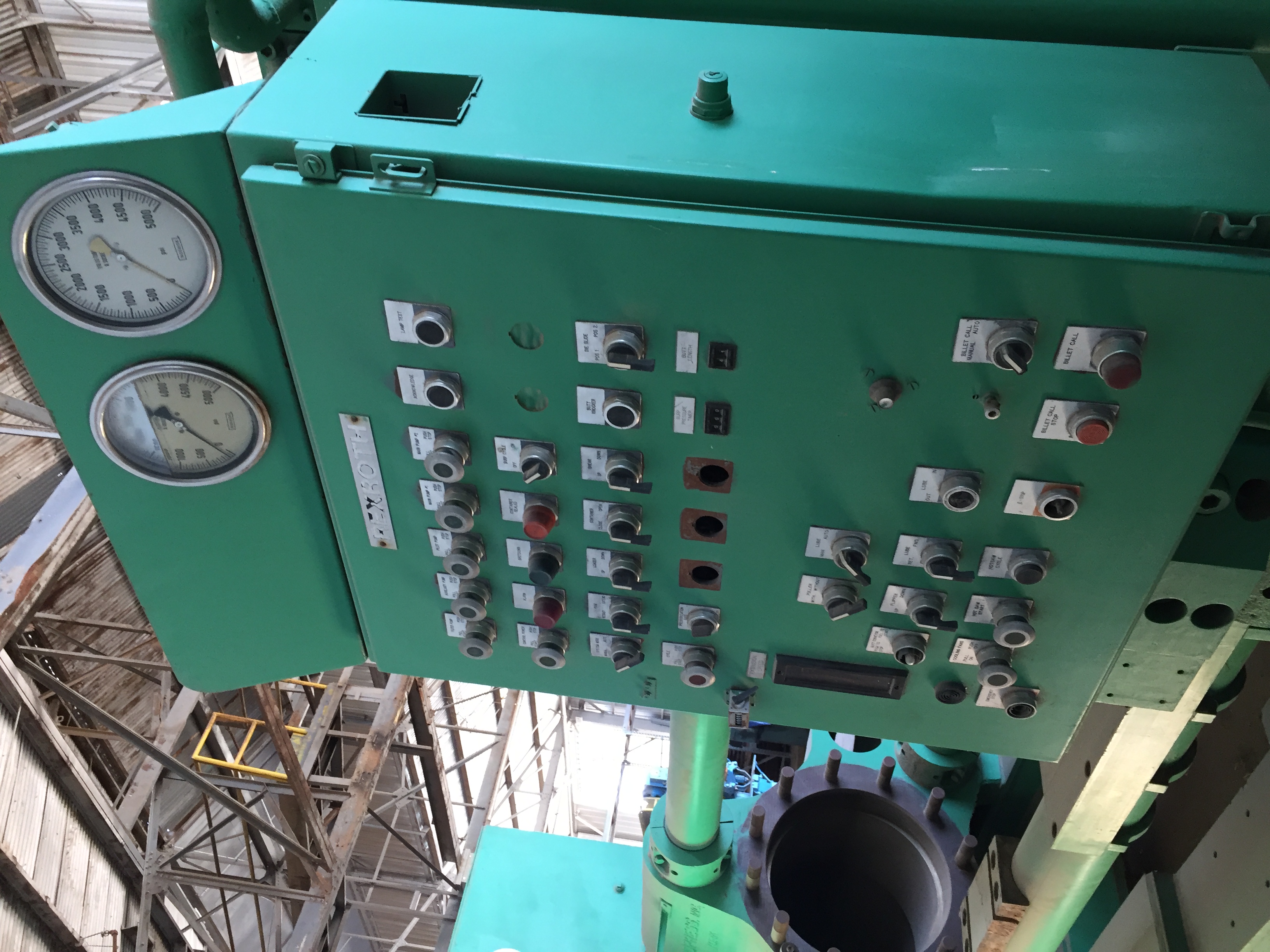 Used 700 Ton Loewy Extrusion Press; 4 1/2" x 16" Billet