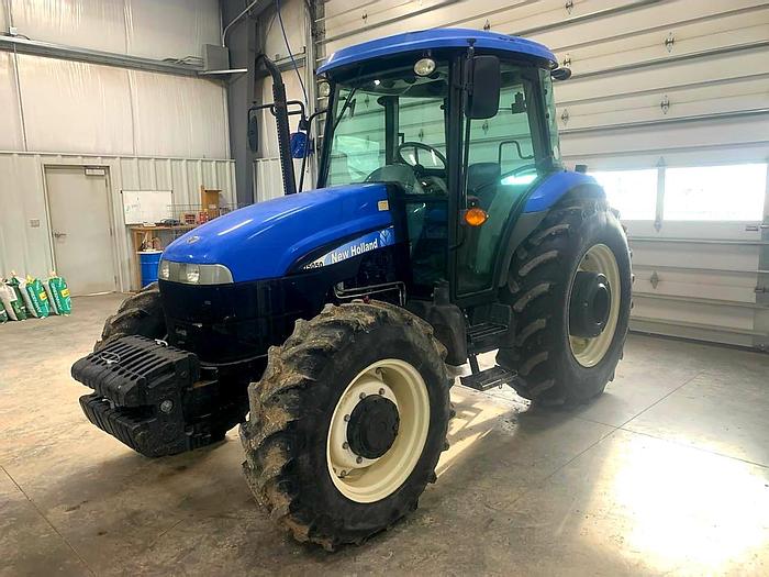 Used 2013 New Holland TD5050 Tractor w/ 1800 hrs