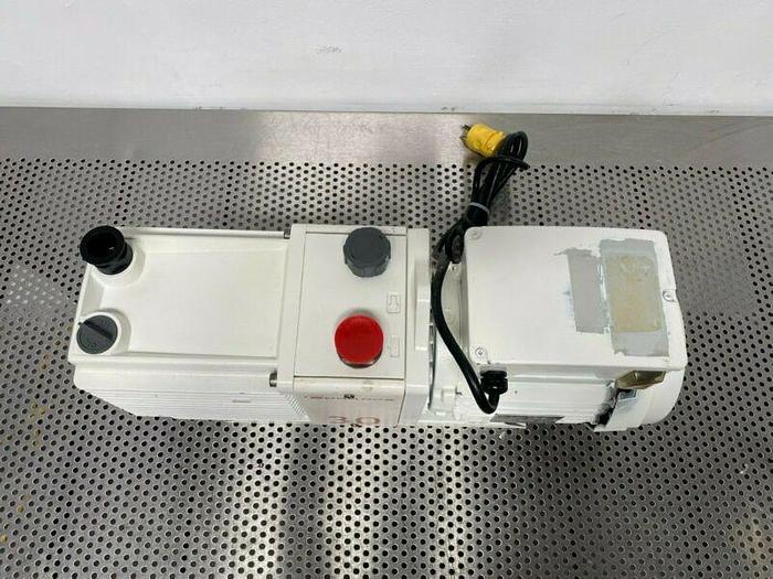 Used Edwards E2M30 Rotary Vane Dual Stage Vacuum Pump 21 CFM w/ 1.2 HP Motor 240V