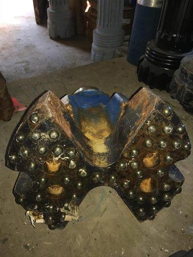 12" Carbide Bit 2-1/4" x 3-1/4" Thread