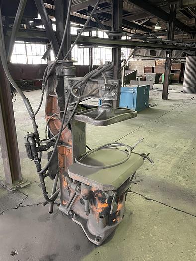 Used MOLDING MACHINE MOLDER