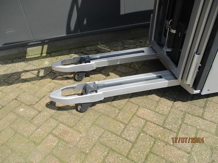Refurbished 2017 STILL EXV SF16i triplex - 3698