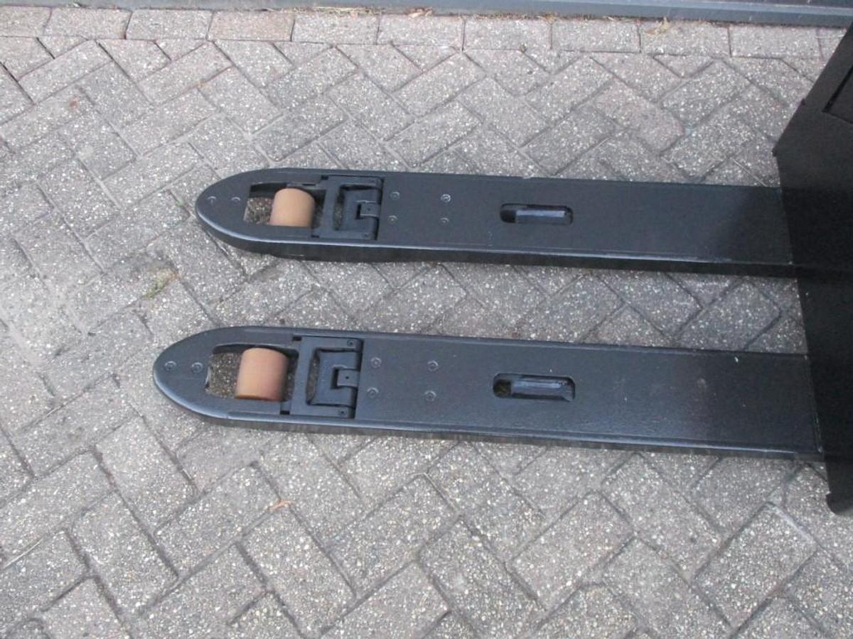 Refurbished 2019 TOYOTA LPE250 - 712