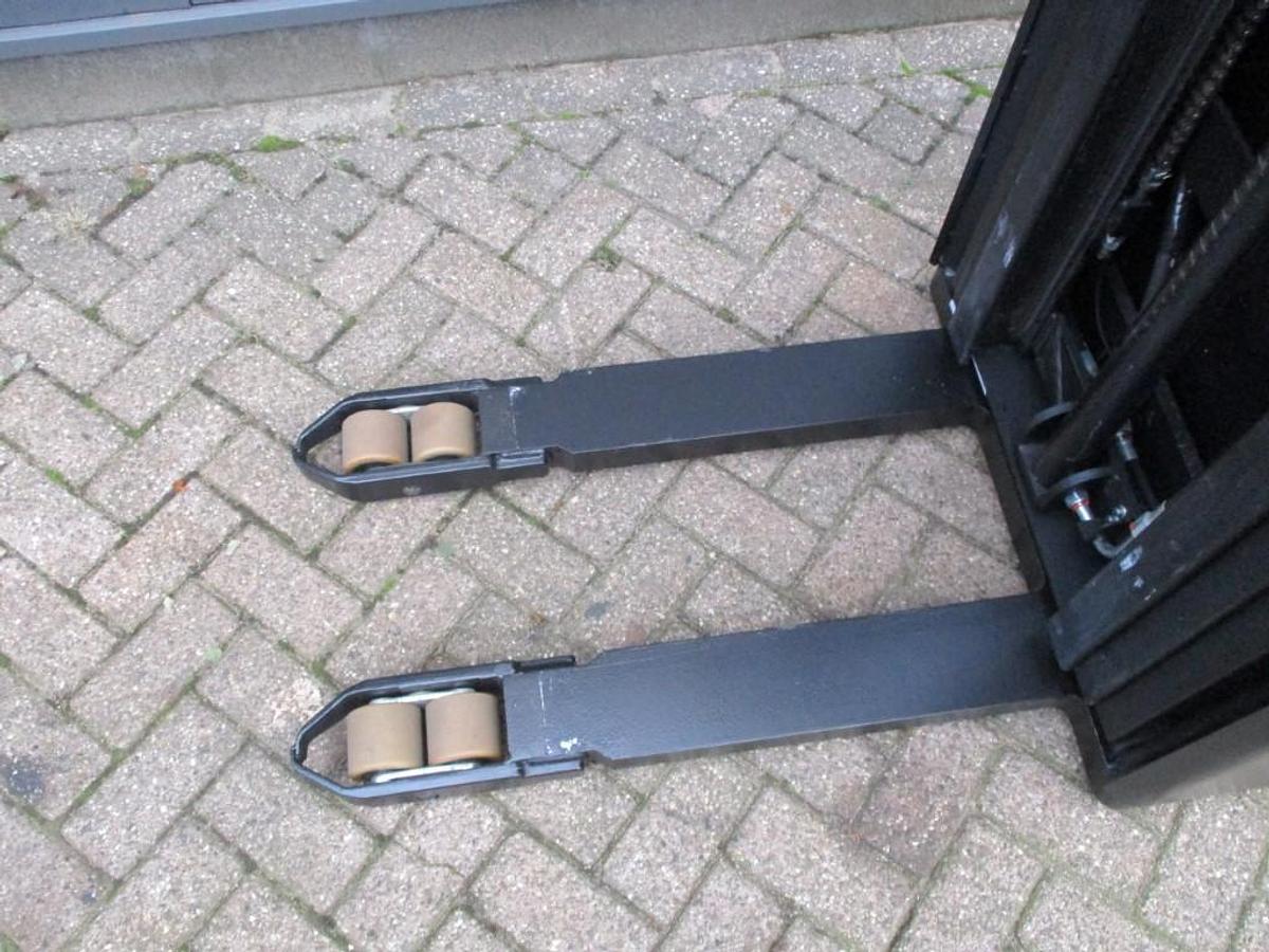 Refurbished 2017 TOYOTA SPE120